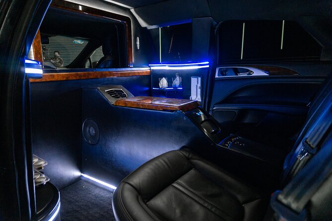 Lincoln Stretch limo from Cancun Hotel Zone to Cancun Airport - A polished goodbye to Cancun