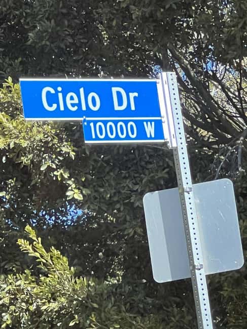 Los Angeles: Manson Family Murders Funeral Limo Tour - Who should book this Los Angeles tour?
