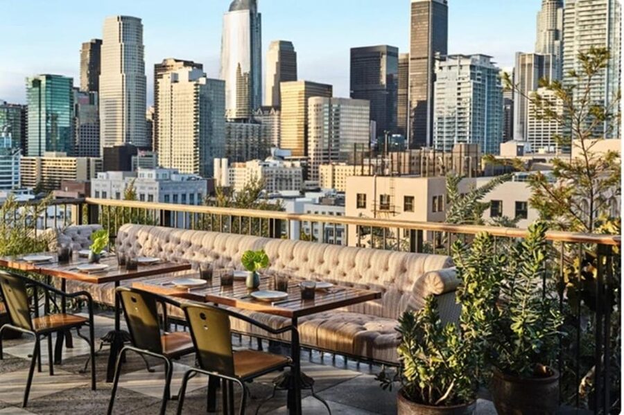 Los Angeles: Private Limousine Tour, 4, 5, or 6 hrs. - Downtown Los Angeles and Crypto.com Arena