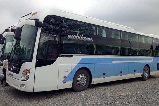 Luxury Bus Limousine Hanoi to Sapa and Sapa to Hanoi - The two scheduled breaks on the highway