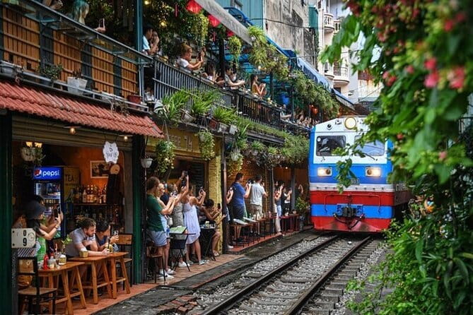 Luxury Bus Limousine Hanoi to Sapa and Sapa to Hanoi - The $31 price and what you receive