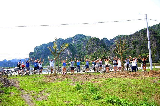 Luxury Hoa Lu Tam Coc Mua Cave 1 Day With Limousine Bus And Lunch - Tam Coc by Sampan: Three Caves on the Ngo Dong River