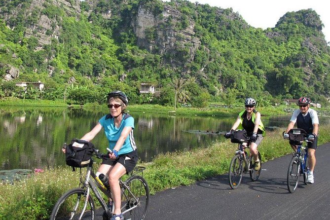 Luxury Hoa Lu - Trang An 1 Day Tour From Hanoi - By Limousine & Small Group - 1:00 p.m. on the Trang An boat route