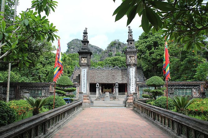 Luxury Hoa Lu - Trang An 1 Day Tour From Hanoi - By Limousine & Small Group - What the $49 price really gets you