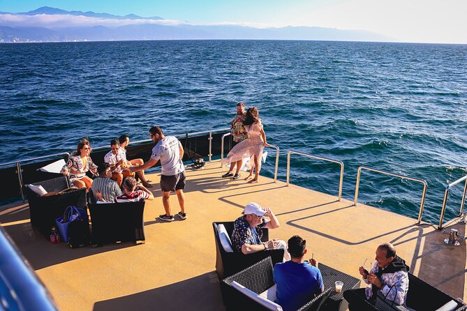 Luxury Mega Yacht 100' Limousine of the Sea 2: Puerto Vallarta - Food, drinks, and the onboard mood