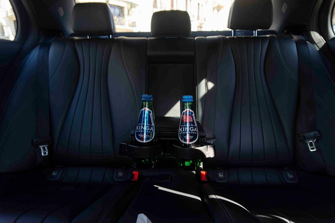 Luxury Warsaw Chopin Airport Transfer by private Limousine - Planning the return to Chopin Airport