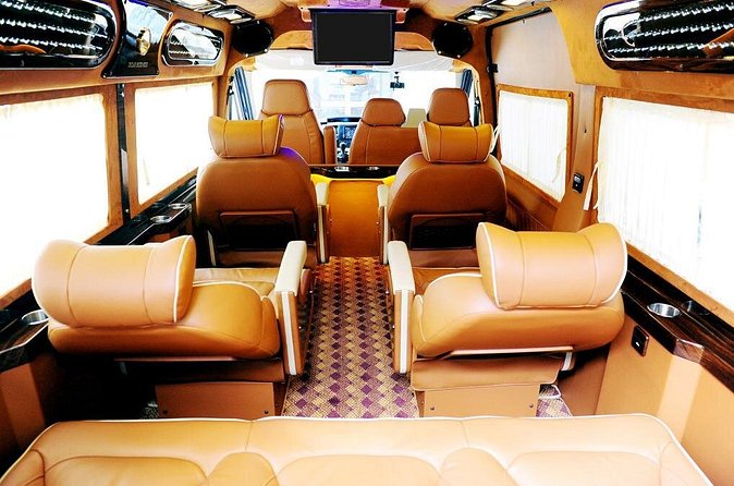 Morning limousine D-car 8-seat transfer to Hanoi depart from Sapa Town center - What the 8-seat limousine means for your ride