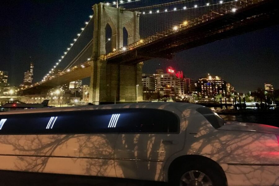 New York City: Private Manhattan Limousine Tour - Times Square: bright lights and short photo stops