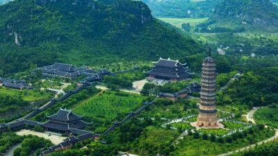 Hoa Lu Tam Coc Hang Mua on Limousine and Cycling