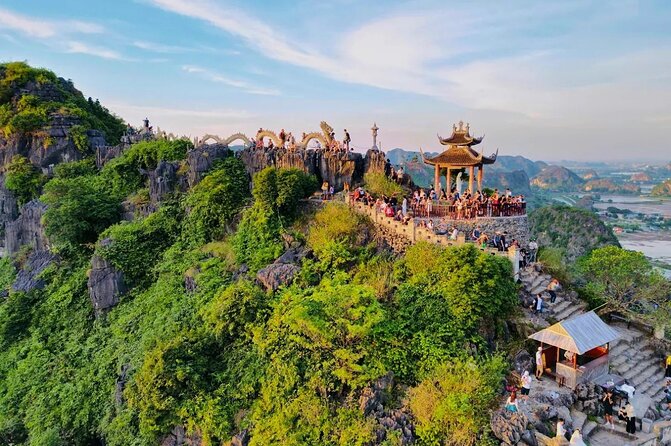 Ninh Binh Tour from Hanoi for 6-9 Pax/tour by DCar Limousine - Hoa Lu and the first royal chapter