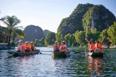 Ninh Binh Tour from Hanoi for 6-9 Pax/tour by DCar Limousine