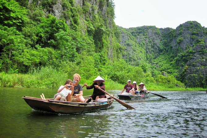 Ninh Binh Tour Hoa Lu Tam Coc Full Day: Biking,Boating,Tickets,Lunch, Limousine - Hoa Lu temples and the first capital of Vietnam