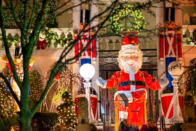 NYC Christmas Lights Tour by Limousine, SUV Or VAN. Dyker Heights - Key things to know before booking