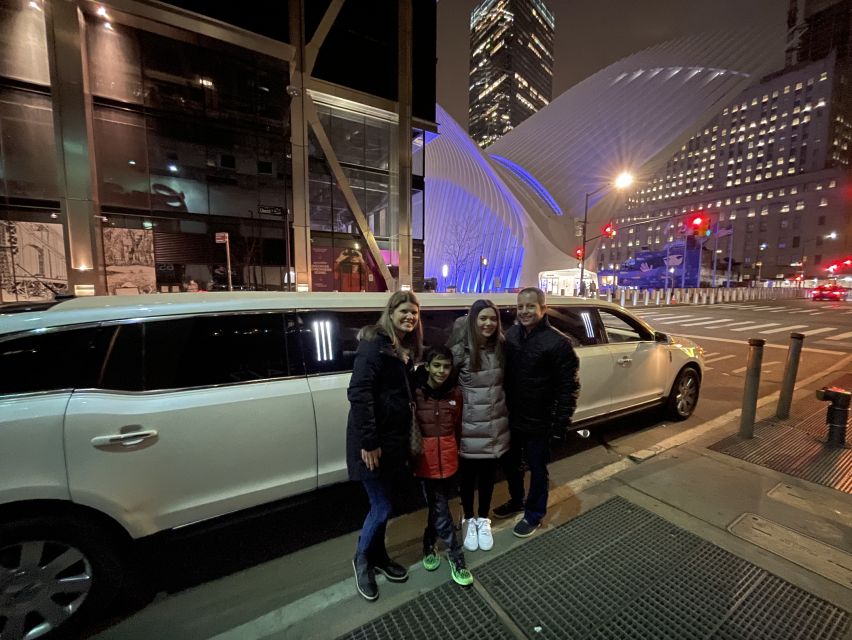 NYC Limousine Tour By Stretch Limo-King And Queen Limo NYC - Brooklyn Bridge and the downtown skyline