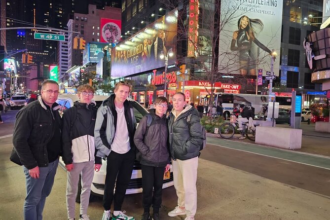 NYC Limousine Tour (New York "NYC Limo Tour" Limo, SUV Or Van ) - Who will get the most from this tour