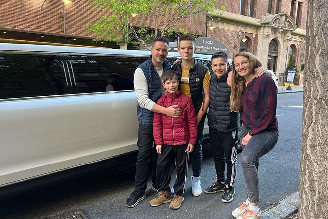 NYC Limousine Tour (New York "NYC Limo Tour" Limo, SUV Or Van ) - Booking, cancellation, and practical questions