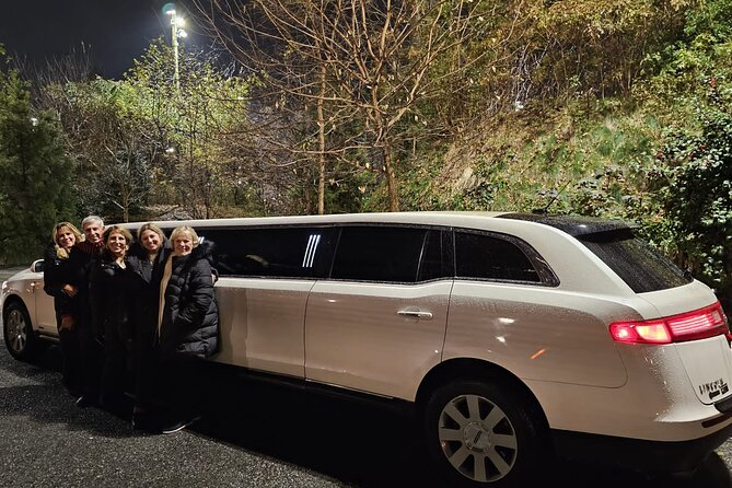 NYC Limousine Tour (New York "NYC Limo Tour" Limo, SUV Or Van ) - Pickup from hotels and Airbnb addresses
