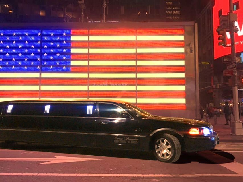 NYC: Private Home Alone 2 Stretch Limousine Tour with Pizza - The three-hour route through Kevin’s Manhattan