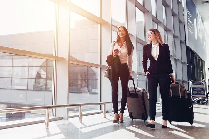 NYC VIP Private Luxury airport arrival ride by Stretch Limousine - Communication and driving quality