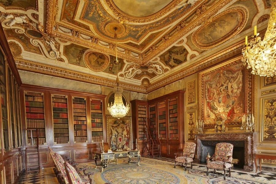Paris: Candlelit Dinner at Vaux-le-Vicomte by Limousine - The château interiors and audio-guided visit