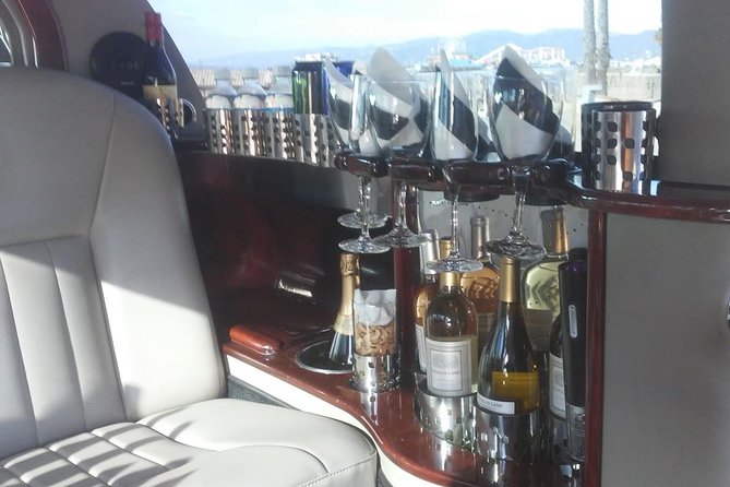 Private 4-Hour Limo Tour of Los Angeles and Beaches - Beverly Hills in a 15-minute snapshot