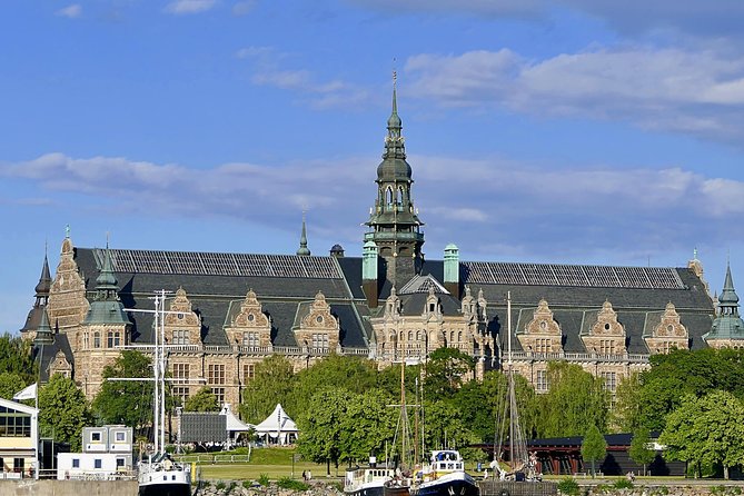 Private 4h VIP city tour by limousine car and guide in Stockholm - Central Stockholm’s concert hall and National Theatre