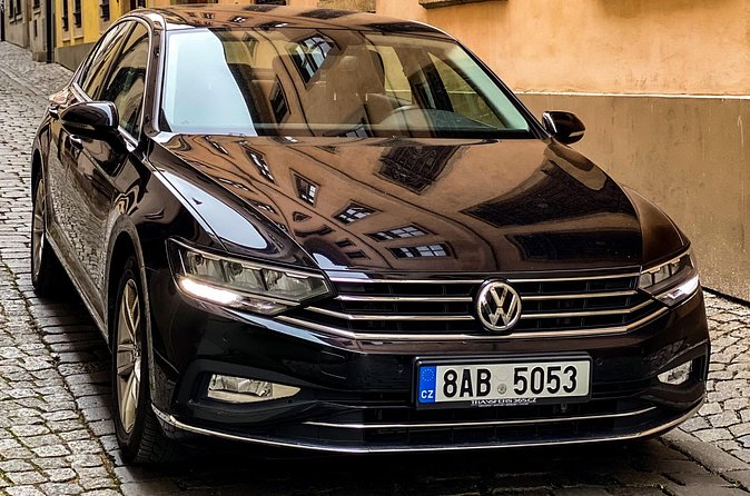 Private ARRIVAL Transfer by LIMOUSINE 3+1pax - Why private pickup can beat a taxi