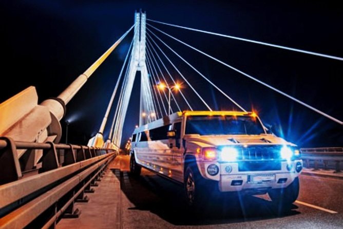 Private Limo Service: Airport Transfer from Chopin WAW - The route into Warsaw and Old Town