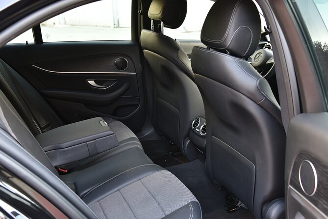Private Limo Transfer From ATH Airport To Athens/Pireaus/Suburbs - Why a private Athens airport transfer can make sense