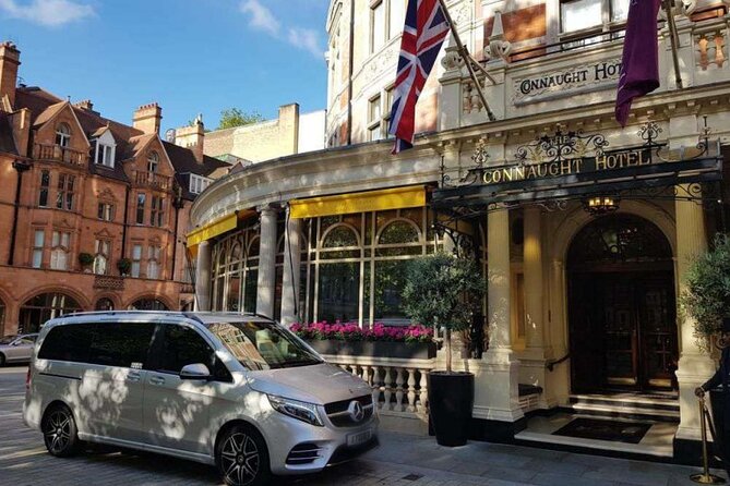 Private limo transfers Gatwick Airport to/from any London hotel - Why the three-person limit matters