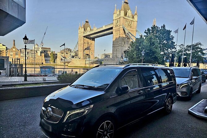 Private limo transfers Gatwick Airport to/from any London hotel - Vehicle comfort, WiFi, and luggage help