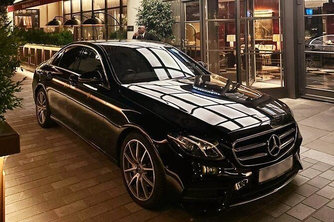 Private limo transfers Gatwick Airport to/from any London hotel - Booking details that deserve attention