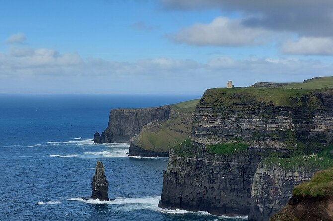 Private Limousine hire Cliffs of Moher Day Tour - The Cliffs of Moher: two hours above the Atlantic