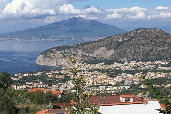 Private Limousine Transfer from Rome to Sorrento - Naples, lunch, and a longer arrival day