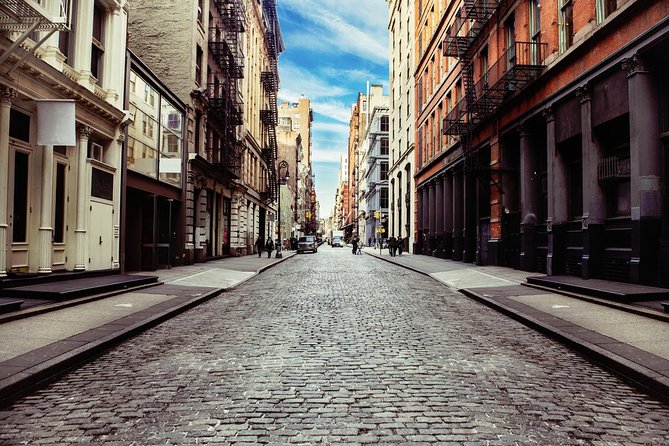 Private NYC tour by stretch limousine, choose 3 or 5-hour options - TriBeCa and the film festival connection