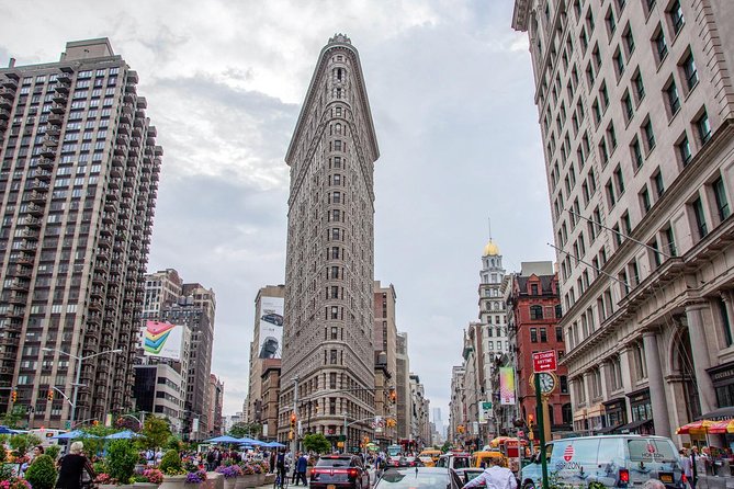 Private NYC tour by stretch limousine, choose 3 or 5-hour options - The 9/11 Memorial, Brookfield Place, and Lower Manhattan