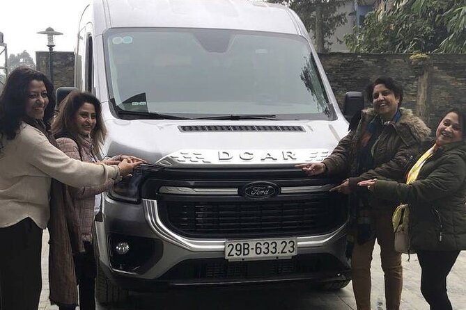 Private Transfer Dcar Limousine Ha Noi - Ha Long - Private space for groups of up to nine