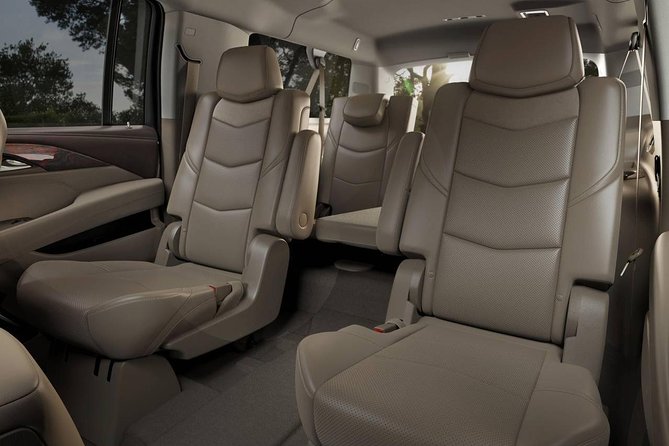 Private Transfer: Las Vegas to LAS Airport by Luxury SUV or Limousine up to 8 p - The ride itself: clean cars, quiet comfort, and useful help