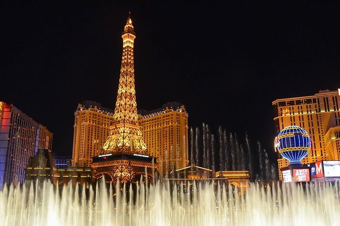Private Transfer: Las Vegas to LAS Airport by Luxury SUV or Limousine up to 8 p - Luggage, children, and special equipment