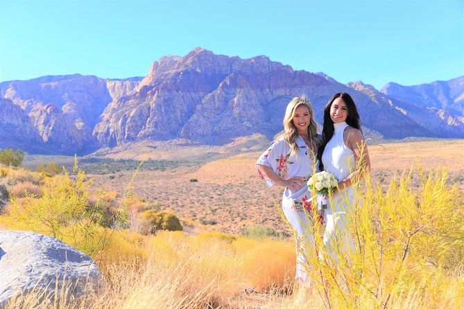 Red Rock Canyon Wedding by Private Limousine - Getting the Nevada marriage license