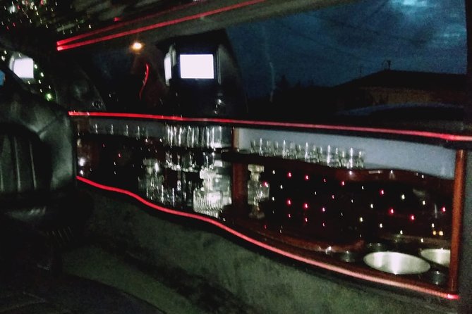 Round Trip Nassau Airport ARRIVAL (NASSAU LIMOUSINE) - Is $253.34 good value for your group?