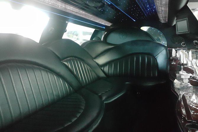 Round Trip Nassau Airport ARRIVAL (NASSAU LIMOUSINE) - The ride to your hotel or villa