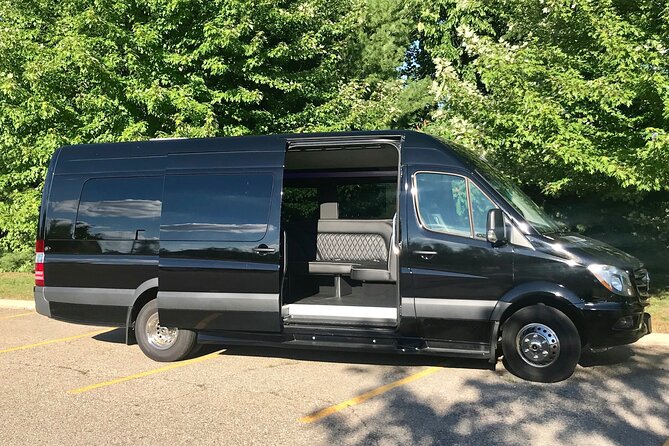 Round Trip Private Transfer Las Vegas Airport to Las Vegas by limo MB Sprinter - What the Mercedes-Benz Sprinter is like for a group