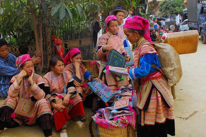 Sa Pa 2-Day Moderate Trek and Homestay Limousine Tour from Hanoi - Lao Chai, Giang Ta Chai, and the cultural side of Sa Pa