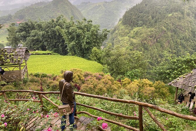 Sapa 3D2N Homestay and Hotel Experience by Limousine Bus - Y Linh Ho and the Black H’mong way of life