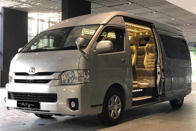 Singapore Arrival Ground Transfer in Limo-Bus - Key details that matter at Changi Airport