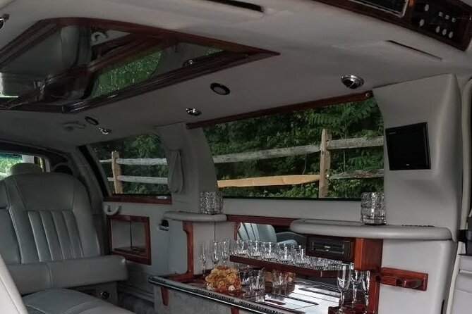 Stretch Limo Private Day & Night Custom Tours of Washington DC - Jefferson, FDR, and Martin Luther King Jr.