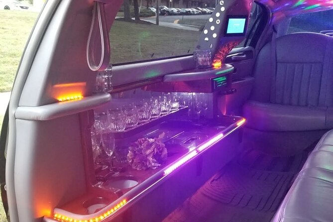 Stretch Limo Private Day & Night Custom Tours of Washington DC - Daylight or monuments after dark?