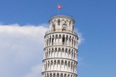 The Art of Surprising You: Pisa/Florence Luxury Limo Private Tour