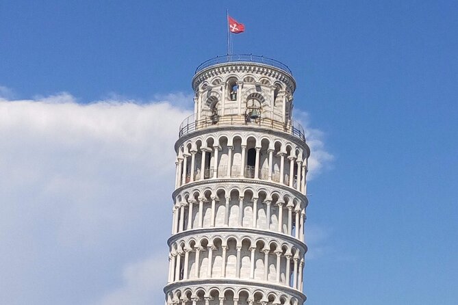 The Art of Surprising You: Pisa/Florence Luxury Limo Private Tour - Piazza dei Cavalieri, Pisa’s quieter opening